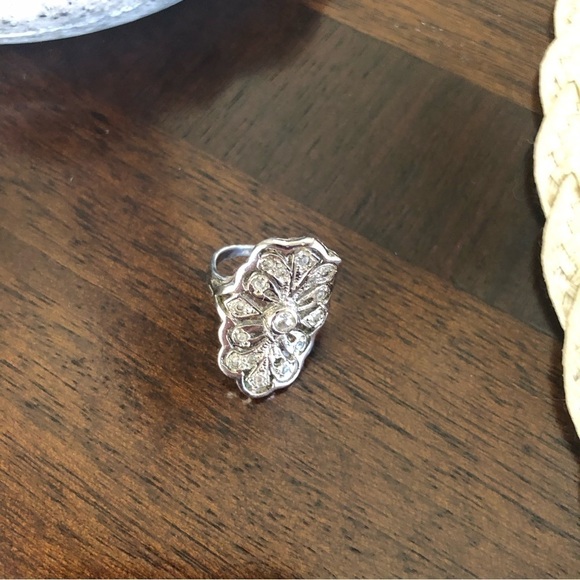 Costume rhinestone ring - Picture 2 of 5